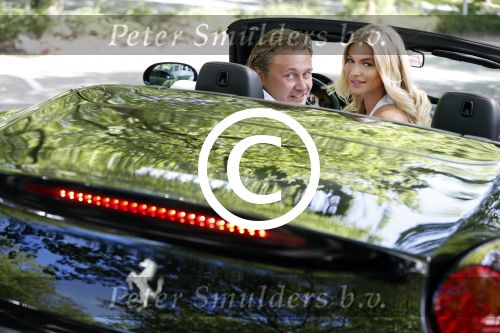Amsterdam 1 juni 2017
Opnames videoclip Wesly Bronkhorst met model Mandy de Poel in Ferrari