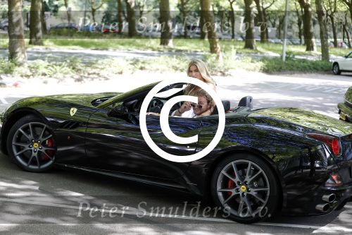 Amsterdam 1 juni 2017
Opnames videoclip Wesly Bronkhorst met model Mandy de Poel in Ferrari