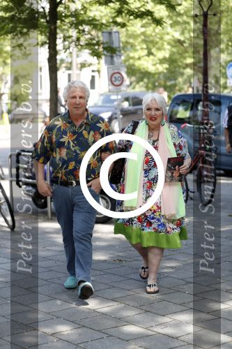 Amsterdam 3 juni 2017 
Xaviera Hollander met haar man Philip de Haan in Amsterdam