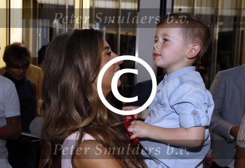 Amsterdam 22 mei 2017
Boekpresentatie Xelly Cabau v Kasbergen in het W hotel in Amsterdam. Yolanthe en 8 andere broers en zussen alsmede haar moeder Richarda en haar man.