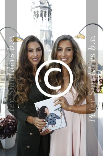 Amsterdam 22 mei 2017
Boekpresentatie Xelly Cabau v Kasbergen in het W hotel in Amsterdam. Yolanthe en 8 andere broers en zussen alsmede haar moeder Richarda en haar man.
