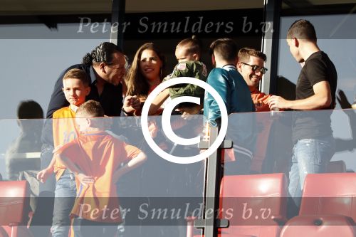 Rotterdam 9 juni 2017
Nederland - Luxemburg in de kuip . De wedstrijd dat Wesley Sneijder record international wordt en waar Ruud Gullit en Dick Advocaat voor het eerst bondscoach en assistent zijn. Yolanthe Sneijder Cabau zit op de tribune met zoons Jessey en Xess Xava