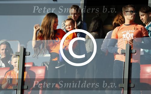 Rotterdam 9 juni 2017
Nederland - Luxemburg in de kuip . De wedstrijd dat Wesley Sneijder record international wordt en waar Ruud Gullit en Dick Advocaat voor het eerst bondscoach en assistent zijn. Yolanthe Sneijder Cabau zit op de tribune met zoons Jessey en Xess Xava