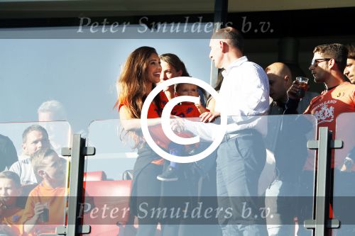Rotterdam 9 juni 2017
Nederland - Luxemburg in de kuip . De wedstrijd dat Wesley Sneijder record international wordt en waar Ruud Gullit en Dick Advocaat voor het eerst bondscoach en assistent zijn. Yolanthe Sneijder Cabau zit op de tribune met zoons Jessey en Xess Xava