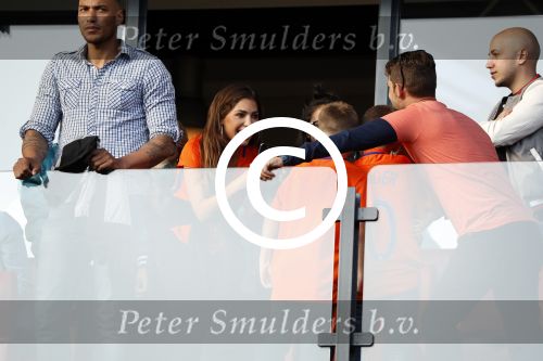 Rotterdam 9 juni 2017
Nederland - Luxemburg in de kuip . De wedstrijd dat Wesley Sneijder record international wordt en waar Ruud Gullit en Dick Advocaat voor het eerst bondscoach en assistent zijn. Yolanthe Sneijder Cabau zit op de tribune met zoons Jessey en Xess Xava