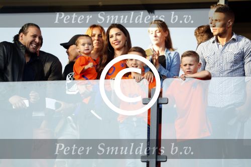 Rotterdam 9 juni 2017
Nederland - Luxemburg in de kuip . De wedstrijd dat Wesley Sneijder record international wordt en waar Ruud Gullit en Dick Advocaat voor het eerst bondscoach en assistent zijn. Yolanthe Sneijder Cabau zit op de tribune met zoons Jessey en Xess Xava