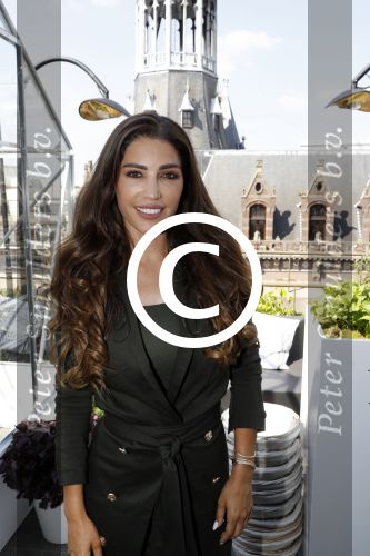 Amsterdam 22 mei 2017
Boekpresentatie Xelly Cabau v Kasbergen in het W hotel in Amsterdam. Yolanthe en 8 andere broers en zussen alsmede haar moeder Richarda en haar man.
