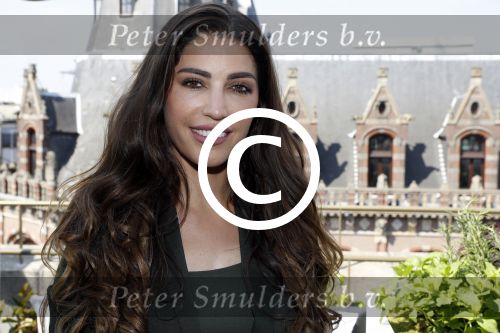 Amsterdam 22 mei 2017
Boekpresentatie Xelly Cabau v Kasbergen in het W hotel in Amsterdam. Yolanthe en 8 andere broers en zussen alsmede haar moeder Richarda en haar man.