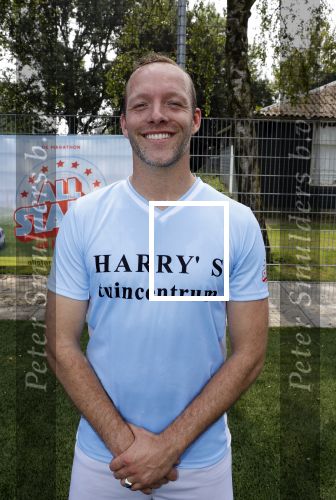 Durgerdam 31 mei 2018 
Presentatie Cast Allstars , Cast: Kees Boot, Lucas Hamming, Levi van Kempen, Jim Bakkum, Urvin Monte, Mike Weerts, Jasper Demollin, Alex Hendrickx en Bart van den Donker tijdens de perspresentatie van All Stars de Musical bij voetbalvereniging DRC te Durgerdam. Ook aanwezig Jean v d Velde Thomas Acda Frank Lammers Frederik Brom Cas Jansen en Yannick v d Velde.
