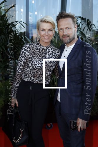 Amsterdam 5 juni 2018
Premiere Jurassic world in het amsterdam theater. Anita Witzier met man