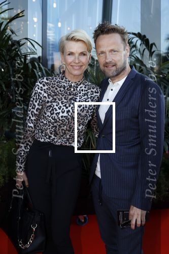 Amsterdam 5 juni 2018
Premiere Jurassic world in het amsterdam theater. Anita Witzier met man