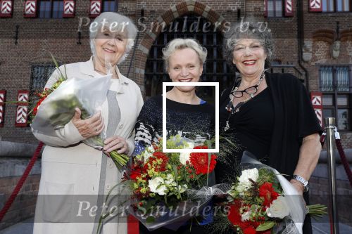 Haarzuilens 6 juni 2018
Opening expositie in kasteel de haar met oa Rene Mioch Annewil Blankers Renee Soutendijk en Willeke v Ammelrooij.