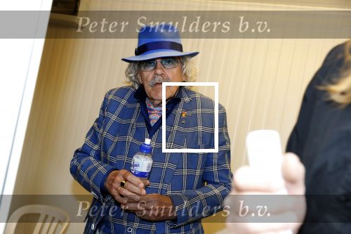 Hummelo 10 mei 2018
Onthulling standbeeld rockgroep Normaal met de bandleden Bennie Jolink, Ferdi Joly, Willem Terhorst en de partner van het overleden lid Jan Manschot