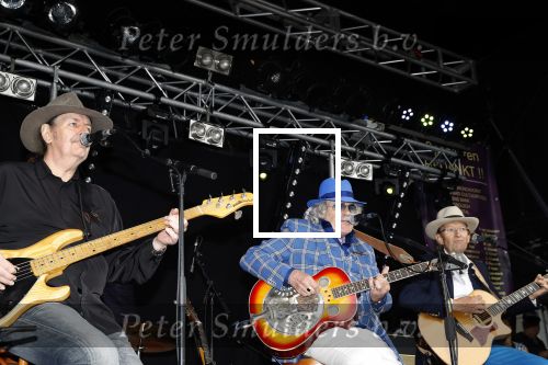 Hummelo 10 mei 2018
Onthulling standbeeld rockgroep Normaal met de bandleden Bennie Jolink, Ferdi Joly, Willem Terhorst en de partner van het overleden lid Jan Manschot