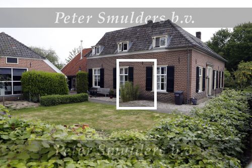 Hummelo 10 mei 2018
Onthulling standbeeld rockgroep Normaal met de bandleden Bennie Jolink, Ferdi Joly, Willem Terhorst en de partner van het overleden lid Jan Manschot . ouderlijk huis Bennie