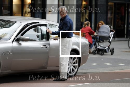 Amsterdam 24 mei 2018
Bram Moszkowicz doet boodschappen op de beethovenstraat.