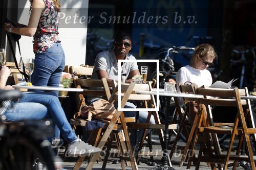Amsterdam 23 mei 2018
Bryan Roy op terras.