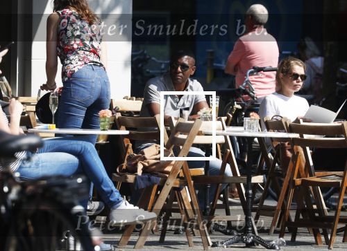 Amsterdam 23 mei 2018
Bryan Roy op terras.