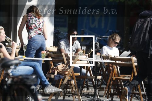 Amsterdam 23 mei 2018
Bryan Roy op terras.