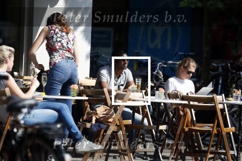 Amsterdam 23 mei 2018
Bryan Roy op terras.