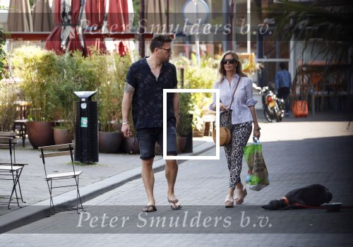 Amsterdam 21 mei 2018
Candy Dulfer met haar nieuwe vriend Rafael Nagelkerke. Candy heeft nieuw huis gekocht en Rafael heeft de sleutel.