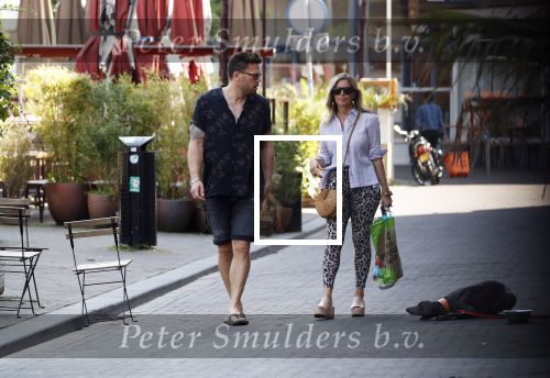 Amsterdam 21 mei 2018
Candy Dulfer met haar nieuwe vriend Rafael Nagelkerke. Candy heeft nieuw huis gekocht en Rafael heeft de sleutel.