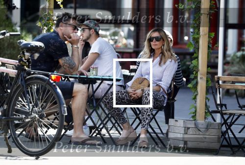 Amsterdam 21 mei 2018
Candy Dulfer met haar nieuwe vriend Rafael Nagelkerke. Candy heeft nieuw huis gekocht en Rafael heeft de sleutel.