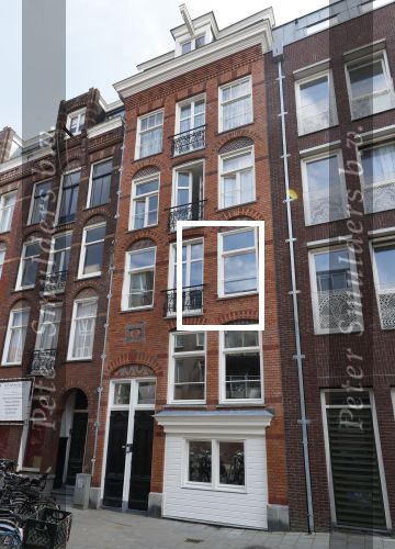Amsterdam 21 mei 2018
Candy Dulfer met haar nieuwe vriend Rafael Nagelkerke. Candy heeft nieuw huis gekocht en Rafael heeft de sleutel.