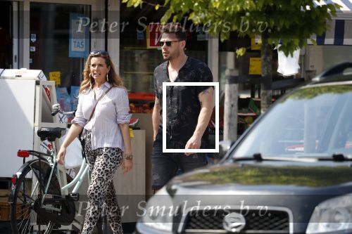 Amsterdam 21 mei 2018
Candy Dulfer met haar nieuwe vriend Rafael Nagelkerke. Candy heeft nieuw huis gekocht en Rafael heeft de sleutel.
