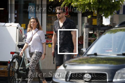 Amsterdam 21 mei 2018
Candy Dulfer met haar nieuwe vriend Rafael Nagelkerke. Candy heeft nieuw huis gekocht en Rafael heeft de sleutel.