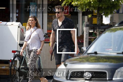 Amsterdam 21 mei 2018
Candy Dulfer met haar nieuwe vriend Rafael Nagelkerke. Candy heeft nieuw huis gekocht en Rafael heeft de sleutel.
