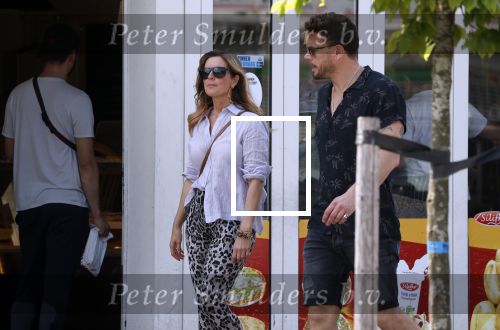 Amsterdam 21 mei 2018
Candy Dulfer met haar nieuwe vriend Rafael Nagelkerke. Candy heeft nieuw huis gekocht en Rafael heeft de sleutel.