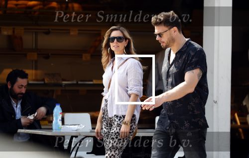 Amsterdam 21 mei 2018
Candy Dulfer met haar nieuwe vriend Rafael Nagelkerke. Candy heeft nieuw huis gekocht en Rafael heeft de sleutel.