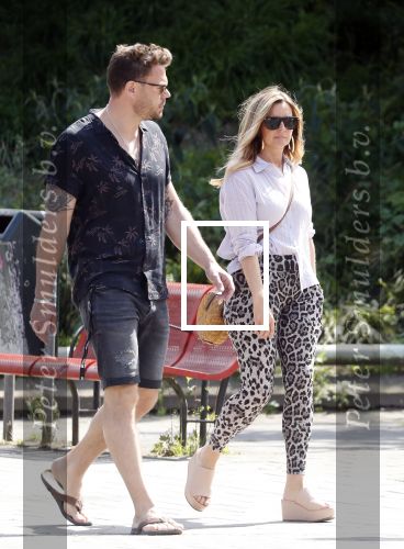 Amsterdam 21 mei 2018
Candy Dulfer met haar nieuwe vriend Rafael Nagelkerke. Candy heeft nieuw huis gekocht en Rafael heeft de sleutel.