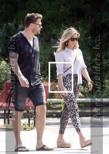 Amsterdam 21 mei 2018
Candy Dulfer met haar nieuwe vriend Rafael Nagelkerke. Candy heeft nieuw huis gekocht en Rafael heeft de sleutel.