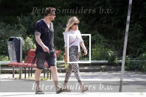 Amsterdam 21 mei 2018
Candy Dulfer met haar nieuwe vriend Rafael Nagelkerke. Candy heeft nieuw huis gekocht en Rafael heeft de sleutel.