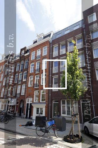 Amsterdam 21 mei 2018
Candy Dulfer met haar nieuwe vriend Rafael Nagelkerke. Candy heeft nieuw huis gekocht en Rafael heeft de sleutel.