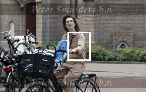 Amsterdam 25 mei 2018
Carice v Houten op de fiets in Amsterdam zuid