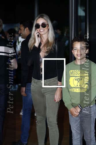 Amsterdam 5 juni 2018
Christie Bokma met haar zoon bij de premiere van Jurassic World.