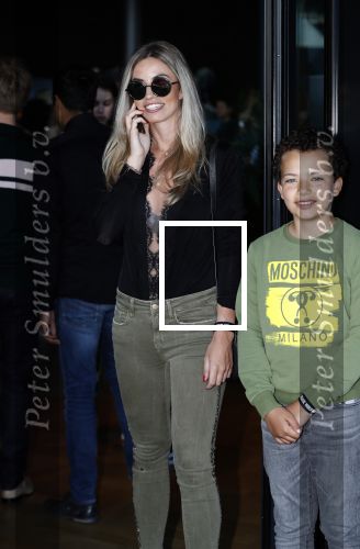 Amsterdam 5 juni 2018
Christie Bokma met haar zoon bij de premiere van Jurassic World.