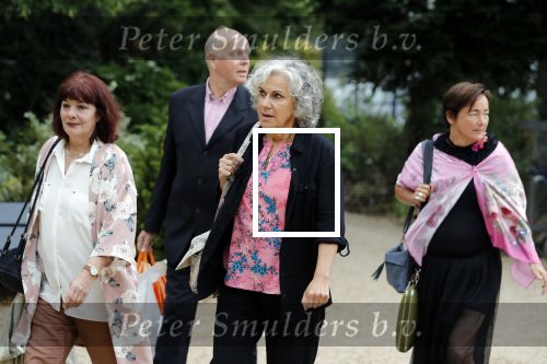 Amsterdam 24 mei 2018
Begrafenis Natascha Emanuels op begraafplaats zorgvlied. Cilly Dartell met man