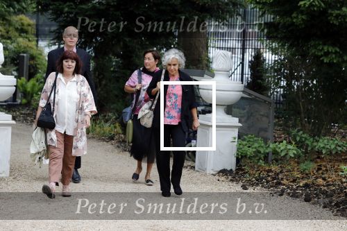 Amsterdam 24 mei 2018
Begrafenis Natascha Emanuels op begraafplaats zorgvlied. Cilly Dartell met man