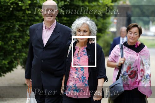 Amsterdam 24 mei 2018
Begrafenis Natascha Emanuels op begraafplaats zorgvlied. Cilly Dartell met man