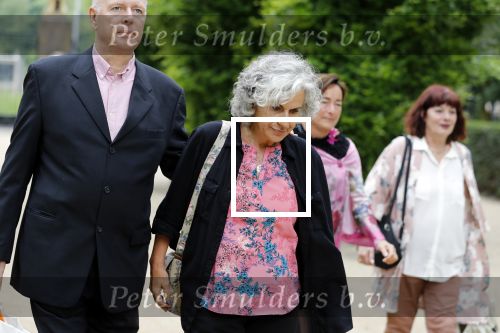 Amsterdam 24 mei 2018
Begrafenis Natascha Emanuels op begraafplaats zorgvlied. Cilly Dartell met man