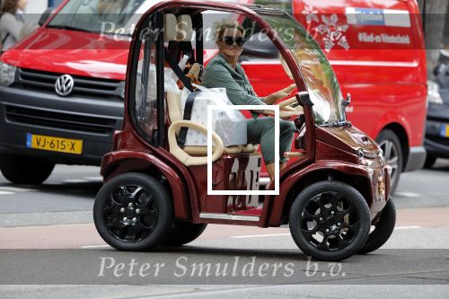 Amsterdam 5 juni 2018
Connie Witteman in haar nieuwe Biro Karretje