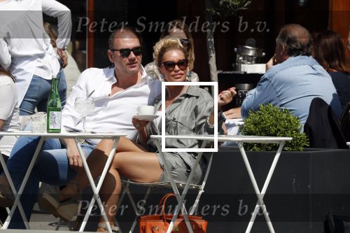 Amsterdam 20 mei 2018
Connie Witteman met verloofde Eugene v Dun op terras.