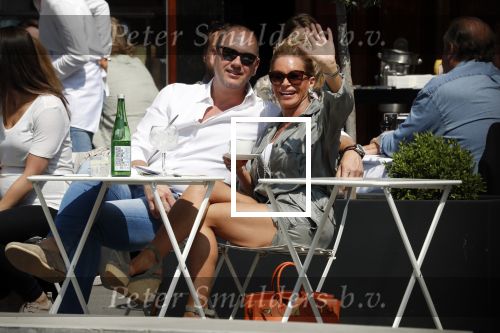 Amsterdam 20 mei 2018
Connie Witteman met verloofde Eugene v Dun op terras.