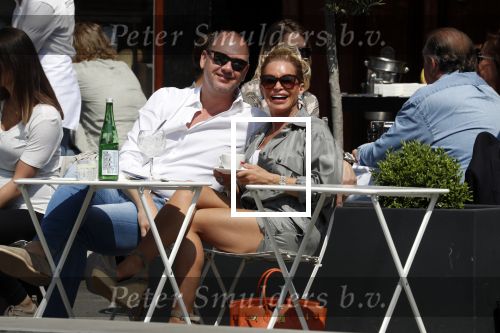 Amsterdam 20 mei 2018
Connie Witteman met verloofde Eugene v Dun op terras.
