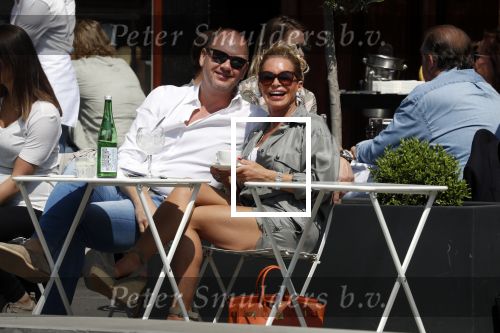 Amsterdam 20 mei 2018
Connie Witteman met verloofde Eugene v Dun op terras.