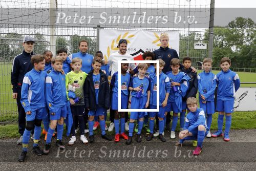 Beverwijk 2 juni 2018
Voetbaltournooi Rafael v d Vaart bij zijn oude club de Kennemers.
Zijn zoon Damian doet mee met zijn duitse Club Victoria. ( sponsor Meis interpreis)
Estavan Polman kwam met hun dochter Jesslynn . Ook Rafael zijn vader Ramone en moeder Lolita waren aanwezig.